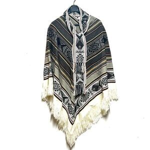New Otavalito Ecuador Hand Knit Indigenous Poncho One Size